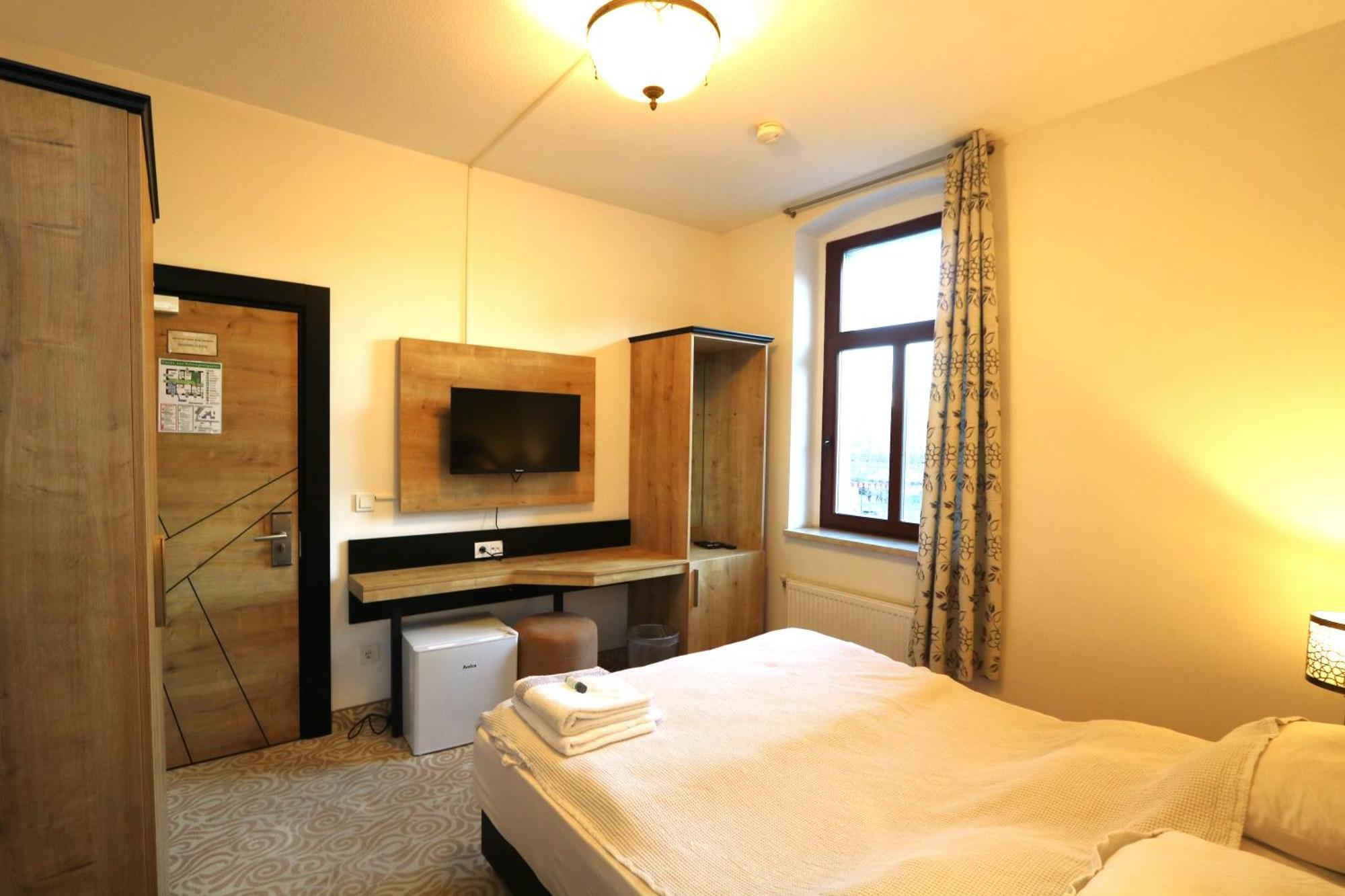 Am Fluss Saale Hotel Weissenfels Exterior photo